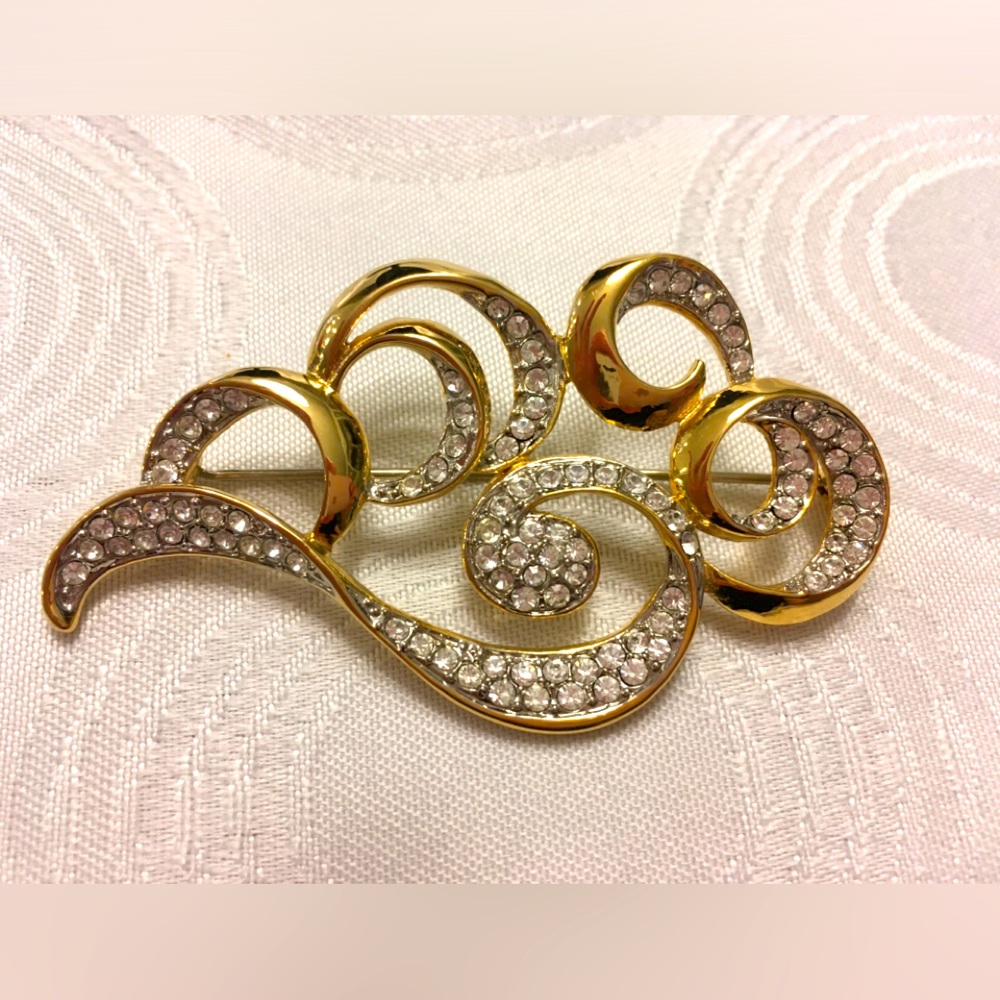 Brooch - Picture 3 of 3